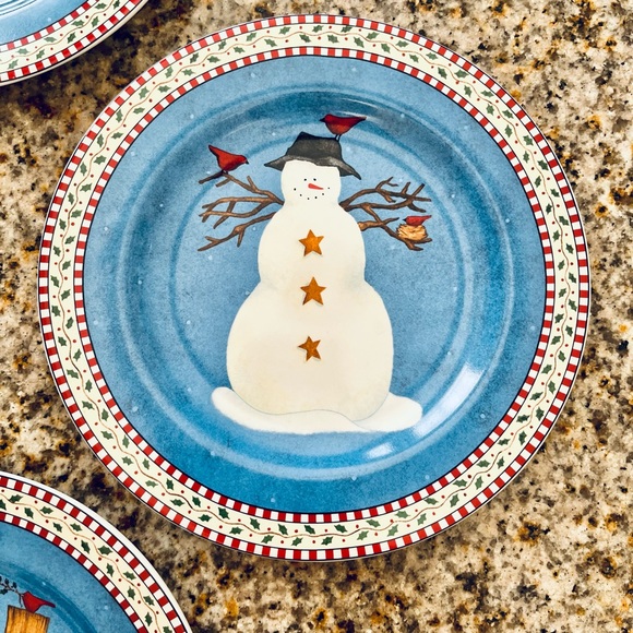 Sakura Snowman 4 pieces Assorted Stoneware Debbie Mumm Christmas Salad Plates - Picture 5 of 9
